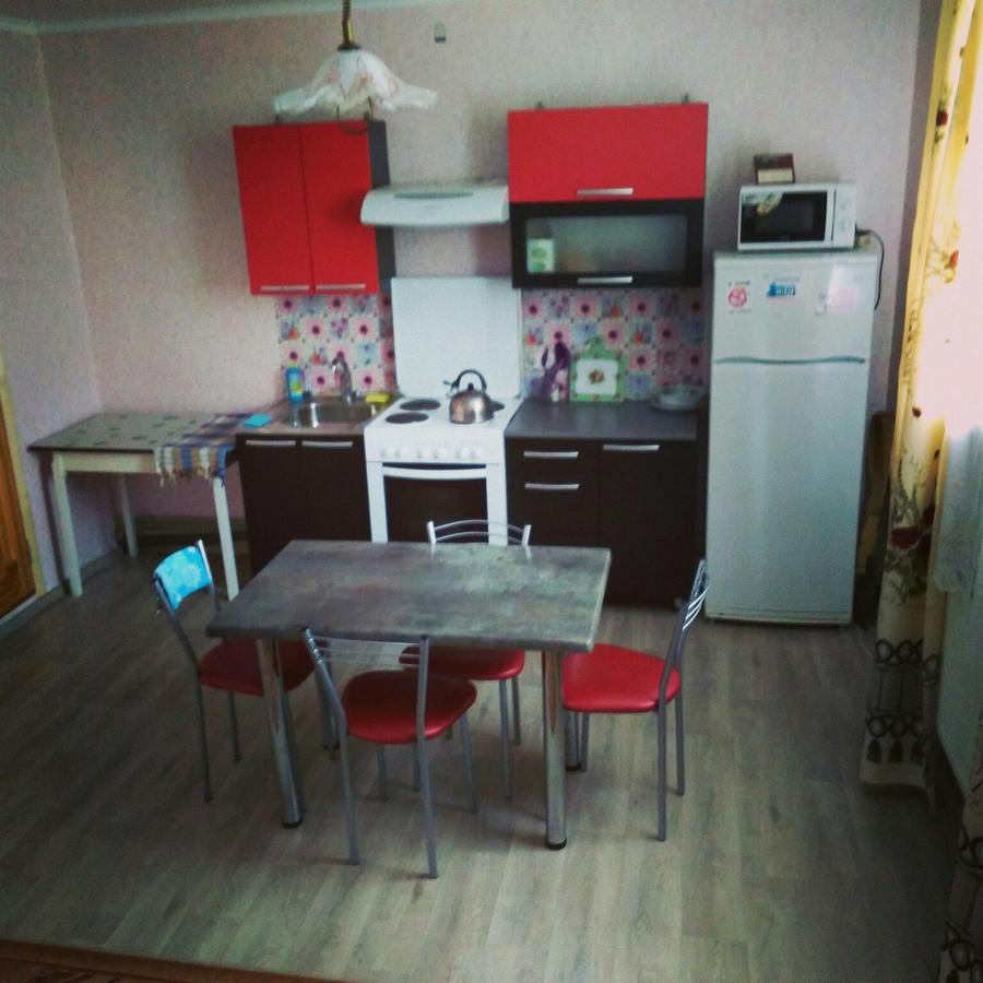 Belye Rozy Otel Nesvizh Dış mekan fotoğraf